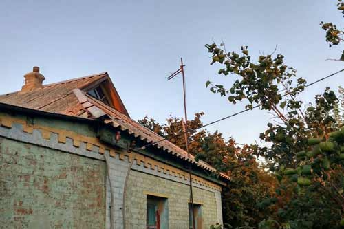 На Гребінківщині через ремонт телевежі мешканці не можуть дивитися телевізор вдень