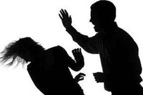 На Полтавщині чоловік до смерті забив свою дружину під час святкування річниці весілля