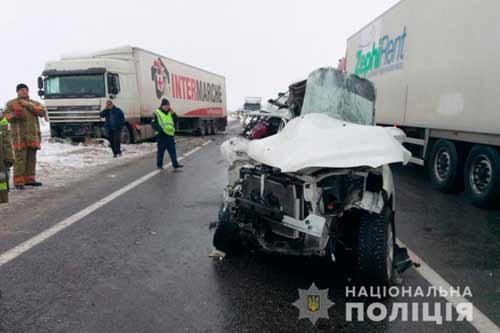 На Полтавщині лоб у лоб зіткнулися «Ліфан» та вантажівка «Даф»: водій легковика загинув на місці