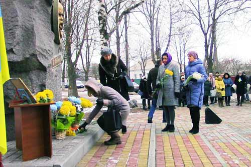 У Гребінці відзначили річницю Дня Гідності і Свободи України 