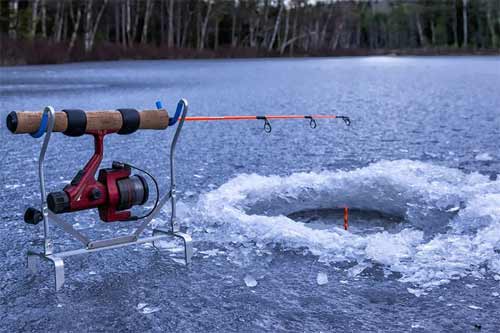 У Полтавському рибпатрулі розповіли, як правильно рибалити взимку, щоб не потрапити у халепу