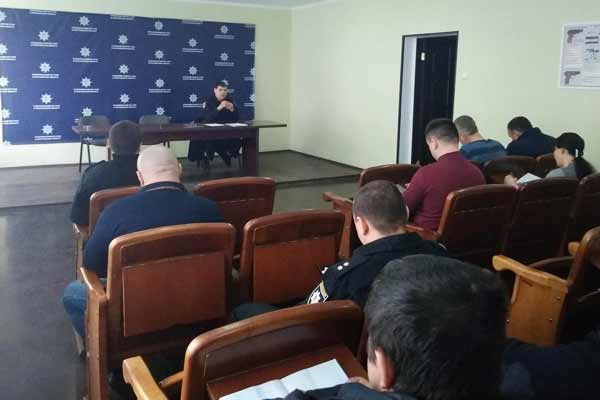У Гребінківському відділі поліції пройшли заняття із службової підготовки