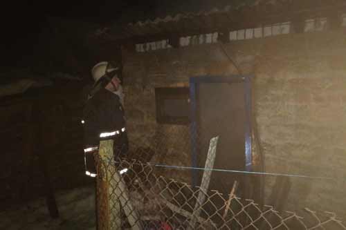 На Гребінківщині ліквідували пожежу в господарчій будівлі
