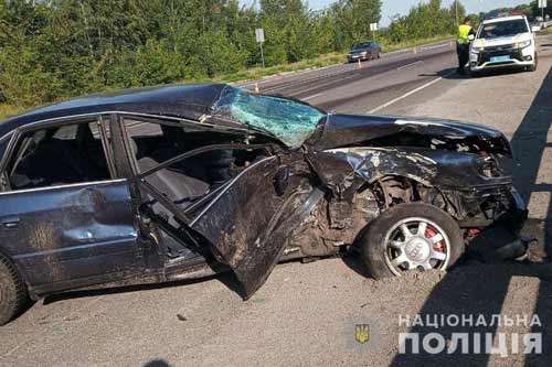 Жахливе ДТП на Полтавщині: у Пирятинському районі постраждали п’ятеро людей