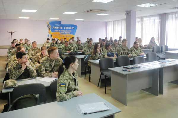 На Полтавщині провели заняття з майбутніми офіцерами