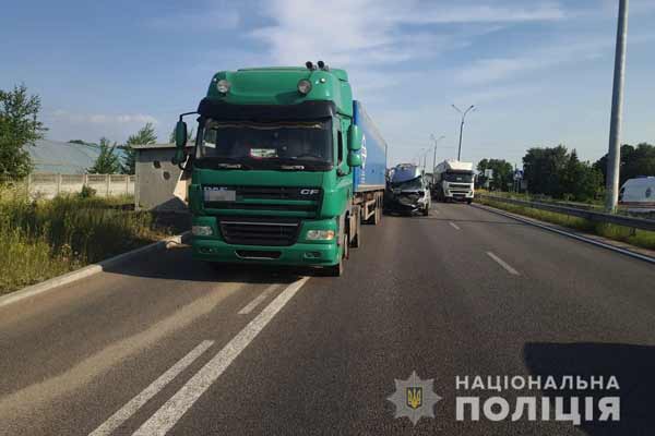 Автобус з полтавськими школярами потрапив в ДТП у Дніпропетровській області