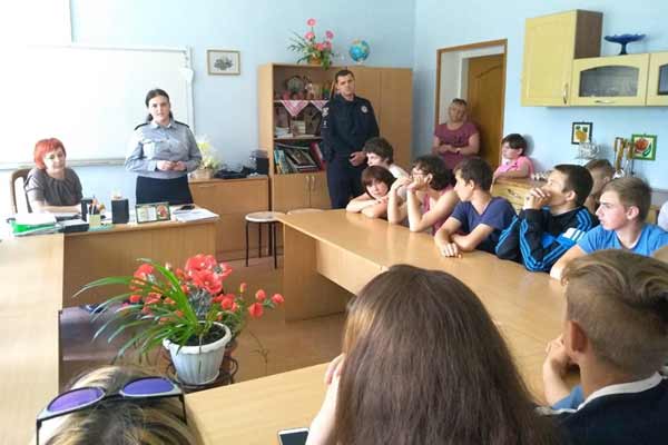 Поліція Гребінківщини провела профілактичну бесіду з вихованцями Майорщинської спеціальної школи–інтернат