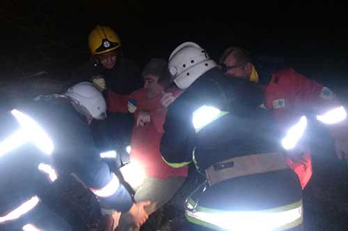 На Полтавщині рятувальники врятували 50 річного громадянина який впав в колодязь