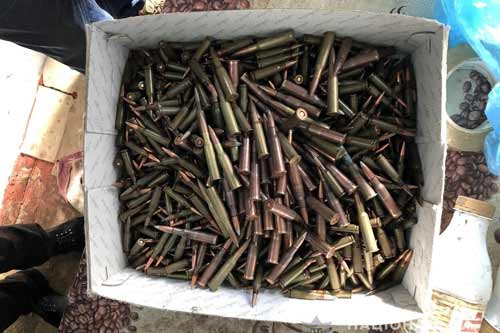 В одного з жителів Полтавщини детективи вилучили майже тисячу бойових набоїв різного калібру