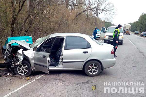 На Полтавщині зіткнулися два легковика - постраждало 4 людей