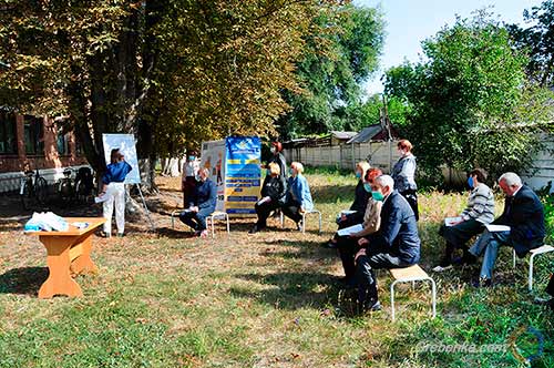 У Гребінці говорили про підтримку волонтерських ініціатив допомоги літнім людям