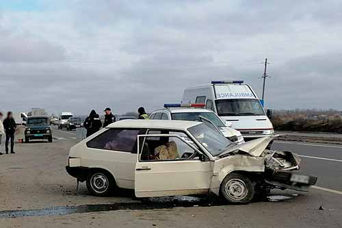 Ранкова ДТП на Полтавщині: зіткнулись два легковики (ФОТО)