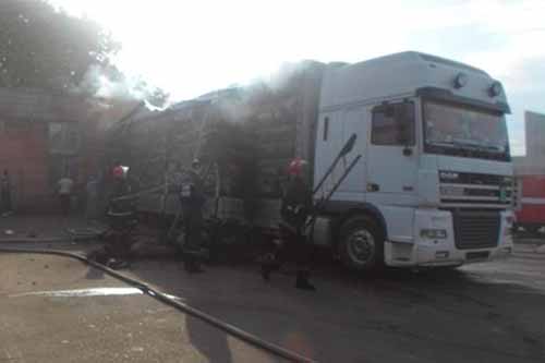 На Полтавщині горіла вантажівка з вугіллям