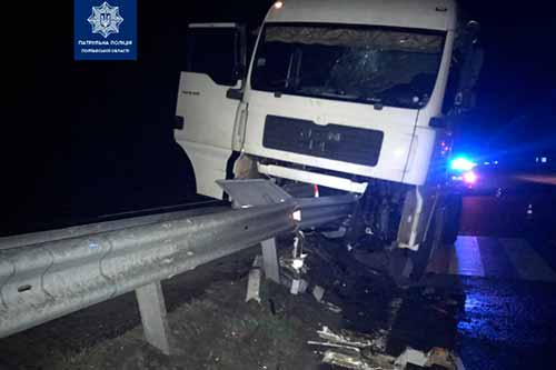 На Полтавщині водій вантажівки у стані сп'яніння став винуватцем автопригоди