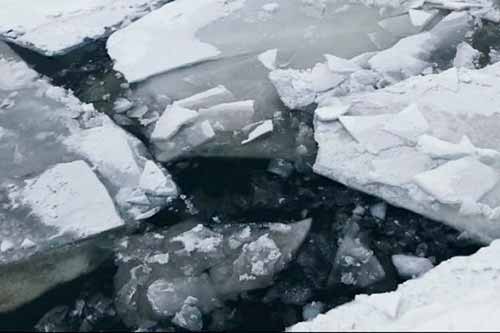 На Полтавщині двоє дітей провалилися під кригу і потонули