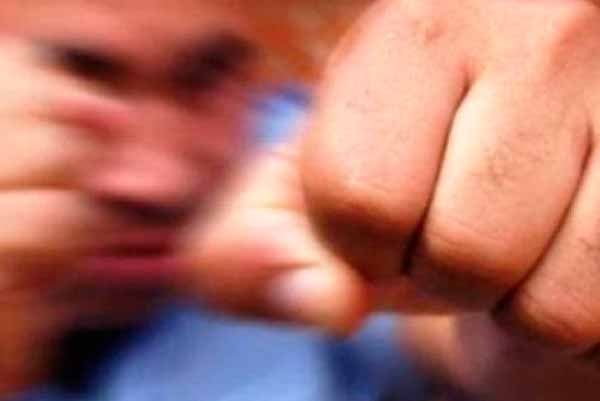 Полтавця, який наніс тілесні ушкодження поліцейському, відправили під нічний домашній арешт