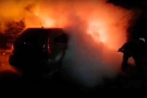 У Кременчуці згоріла Хонда, підозрюють підпал