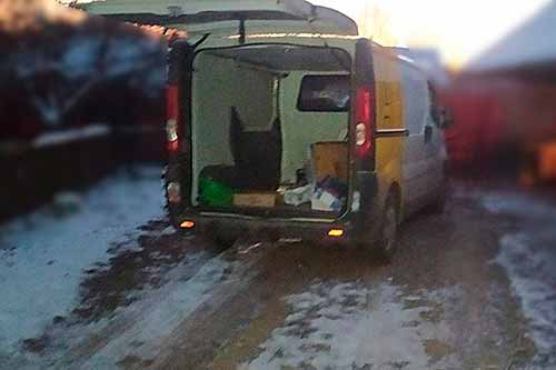 На Полтавщині мікроавтобус заднім ходом наїхав на пішохода, чоловік помер на місці