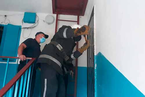 У Лубнах рятувальники надали допомогу жінці, яка не могла сама відкрити двері