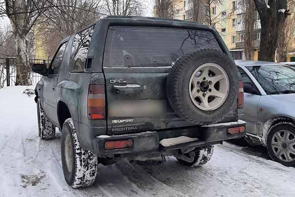 Водія із фальшивими документами на авто спіймали на Полтавщині