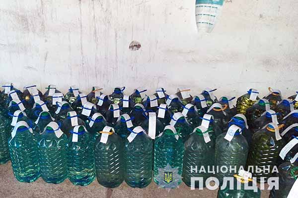 На Полтавщині у гаражі організували підпільну автозаправну станцію