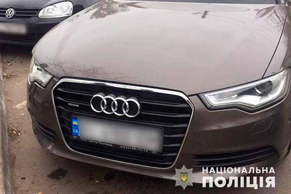 Поліція Полтавщини встановлює коло потерпілих громадян від протиправних дій шахраїв