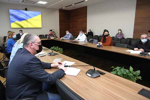 Голова Полтавської ОДА Олег Синєгубов зустрівся із представниками великих торговельних мереж