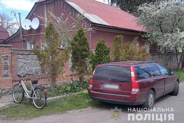 На Полтавщині водій Volvo збив велосипедистку