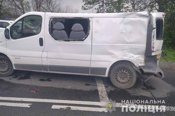 На Полтавщині у Лубенській громаді зіткнулися вантажівка й мікроавтобус