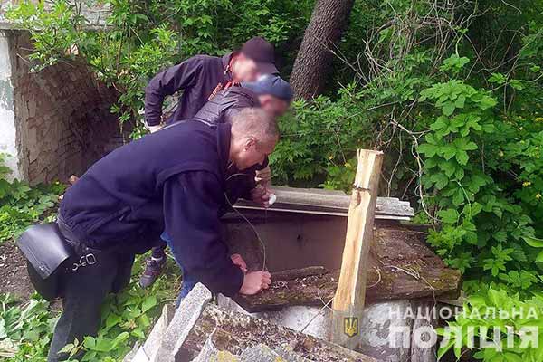 Зниклу жінку, яку розшукувала поліція Полтавщини знайшли мертвою в колодязі