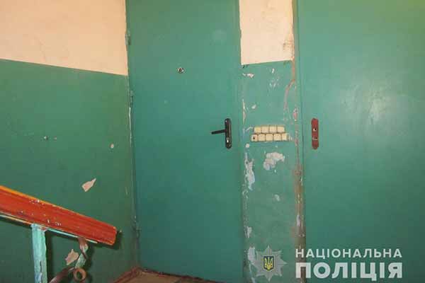 На Полтавщині конфлікт між двома чоловіками завершився ножовим пораненням