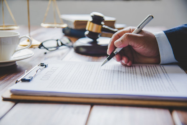 Двох керівників полтавського агропідприємства взяли під варту за махінації із зерном та рейдерство