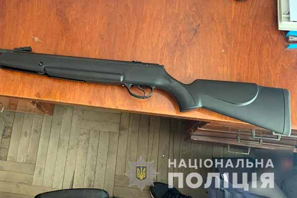 13-річний хлопець потрапив на Полтавщині до лікарні внаслідок необережного поводження зі зброєю