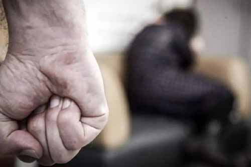 На Полтавщині засуджено чоловіка за жорстоке побиття матері