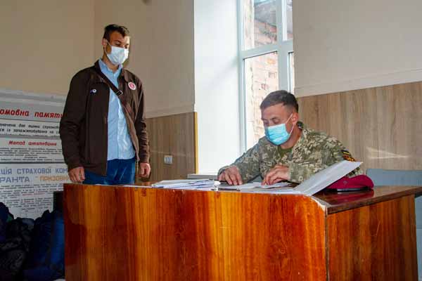 Полтавський обласний ТЦК та СП: Перші призовники вибули до місць проходження строкової служби