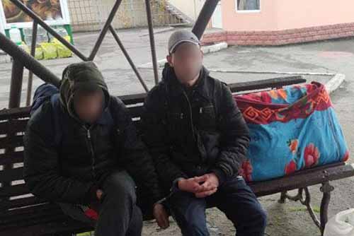 На Полтавщині двоє молодиків за годину обікрали два торгівельні заклади