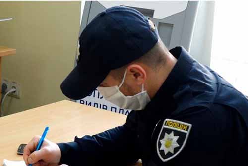 23 адміністративних матеріали склали правоохоронці Полтавщини на порушників карантинних норм