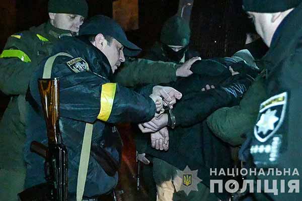 На Полтавщині правоохоронці минулої доби перевірили понад півтисячі підозрілих осіб 