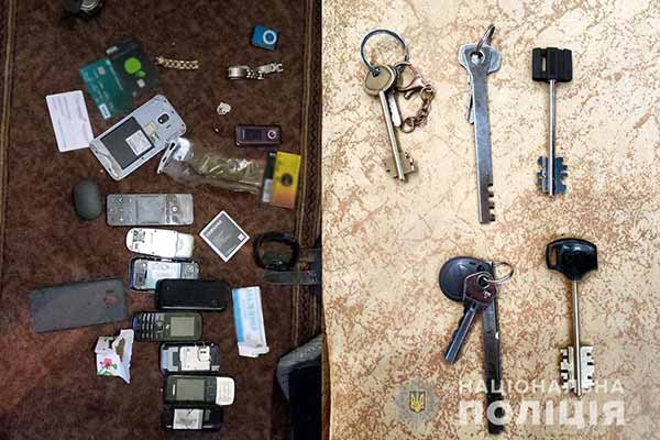 20-річна дівчина "обчистила" 12 мншканців Полтавщини, з якими знайомилася в розважальних закладах