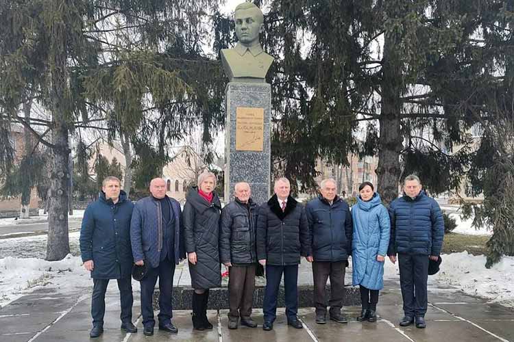У Гребінківській громаді вшанували 79-у річницю подвигу герою, який загинув у Другої світової війни