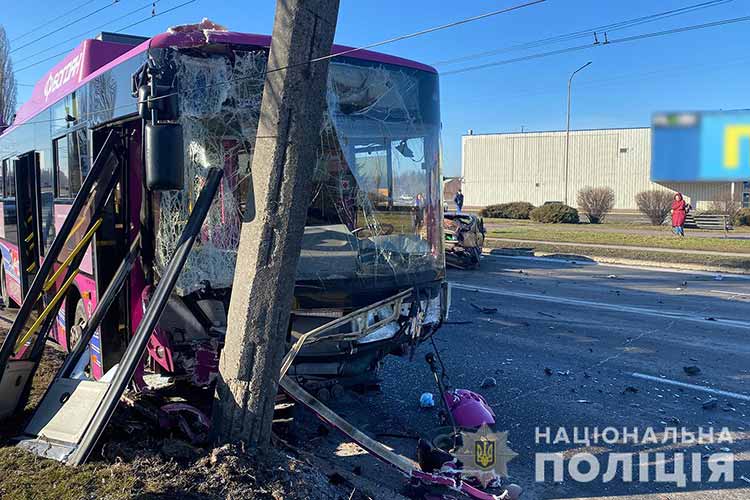 На Полтавщині тролейбус потрапив у ДТП 