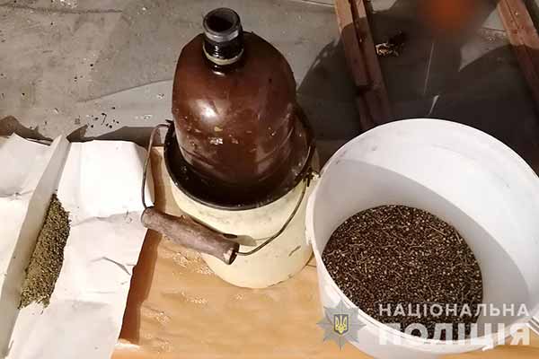 До трьох років позбавлення волі засуджено чоловіка за торгівлю наркотиками на Полтавщині