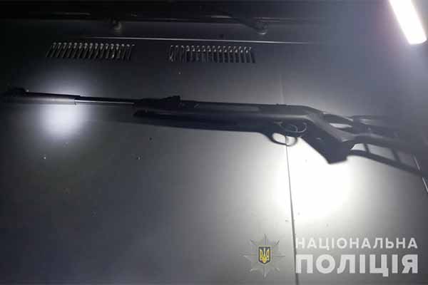 На Полтавщині чоловік поранив 12-річну дівчинку із пневматичної рушниці