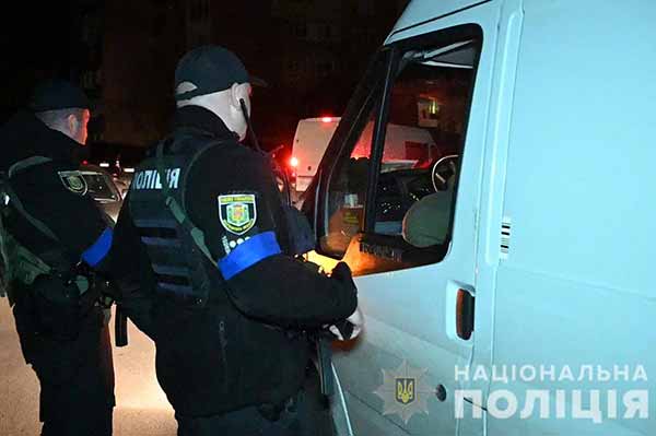 Минулої доби на Полтавщині правоохоронці перевірили більше ніж 1800 підозрілих осіб