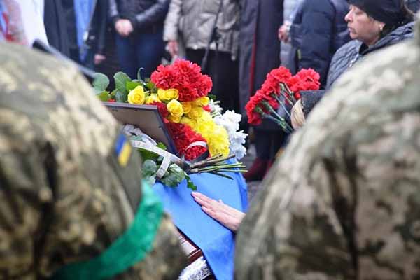 Полтавщина попрощалася зі своїми героями-оборонцями