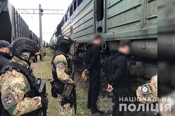 На Полтавщині поліція викрила схему розкрадання дизпалива з тепловозів в умовах воєнного стану