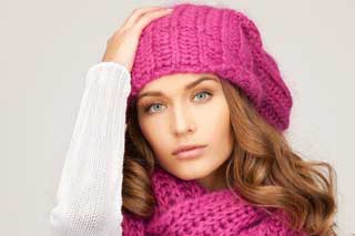 Поради гребінчанкам: як зберегти зачіску під шапкою?