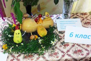 "Присвячуємо тим, хто до загину тебе всім серцем любить , Україно !" ...