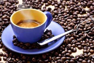Кофе легко заменит красное вино
