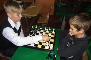Гребінківська ЗОШ №4: Чемпіонат школи із шахів
